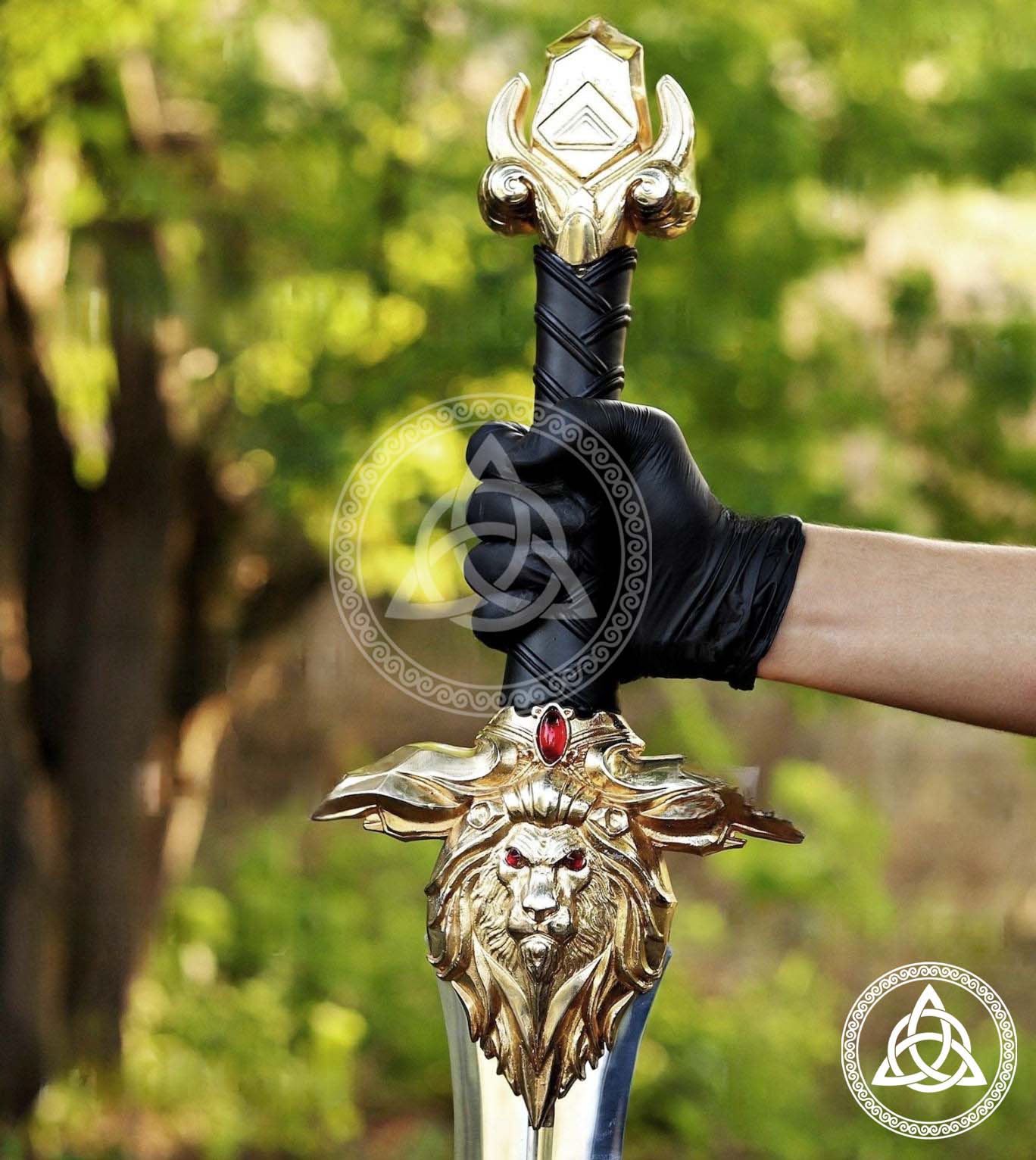 Handmade Warcraft Royal Guard Sword | Golden Lion Replica