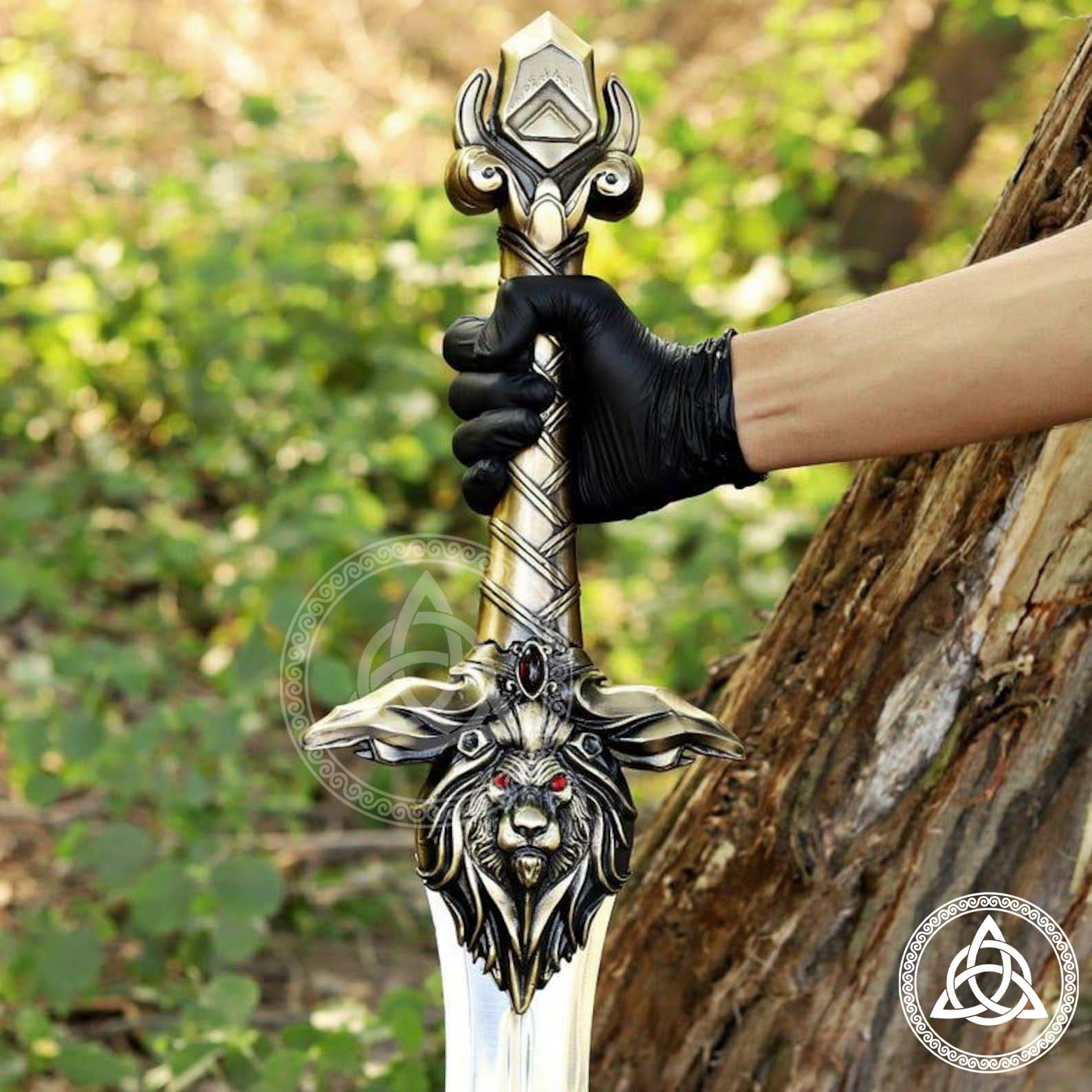 Handmade Warcraft Royal Guard Sword | Golden Lion Replica