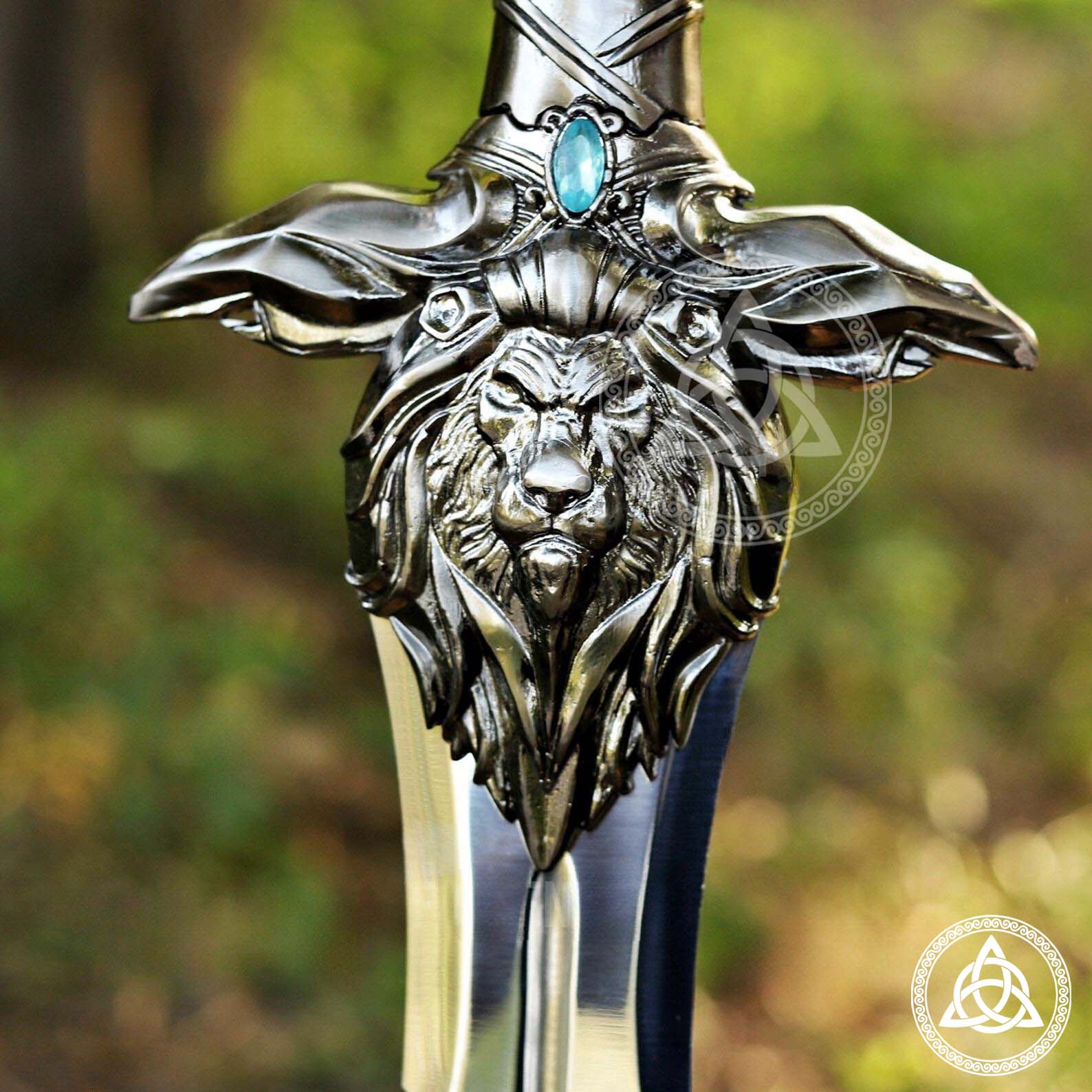 Handmade Warcraft Royal Guard Sword | Golden Lion Replica