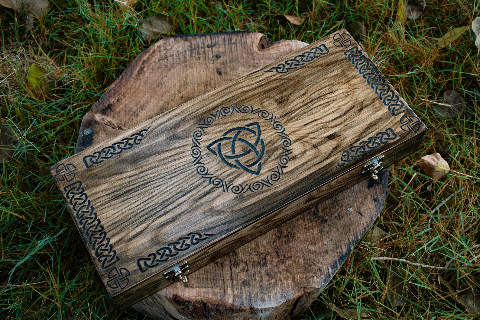 Premium Hand-Forged Scandinavian Viking Axe | Authentic Nordic Style Axe | RA-296