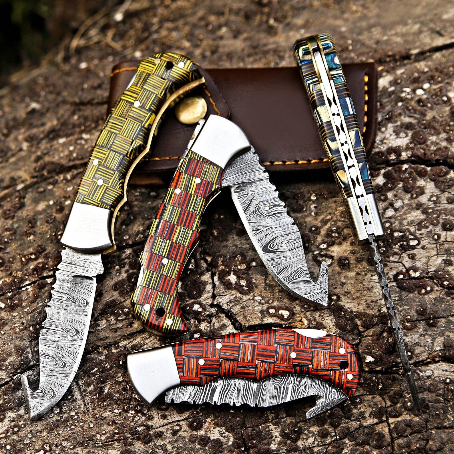 Unique Handmade Damascus Folding Knife w/ Leather Sheath – Limited Edition