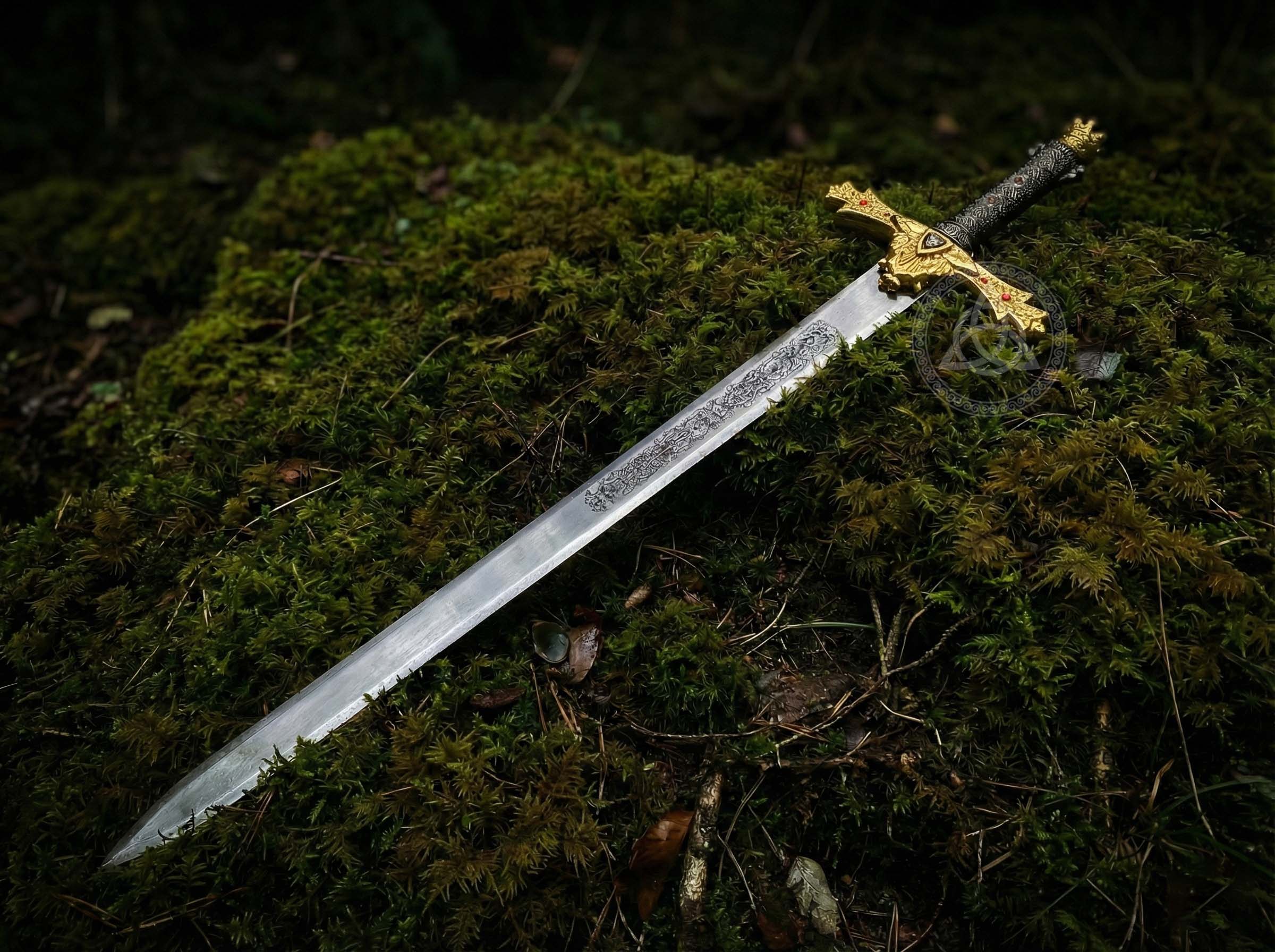 Handmade King Arthur Excalibur Sword Crown Head with Sheath