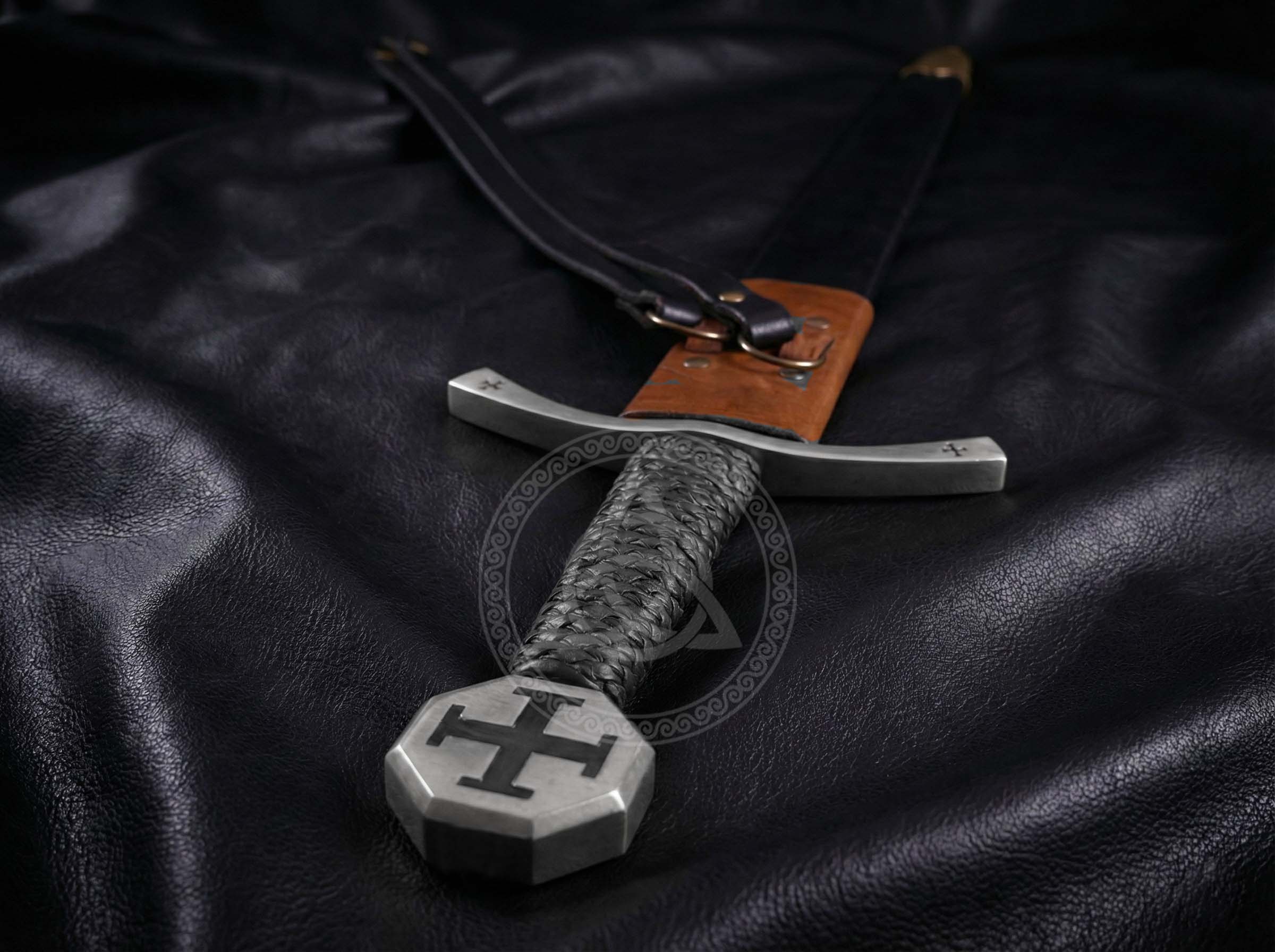 Knights Templar Sword Replica - Cross Pattée Crusader Steel & Brass Edition