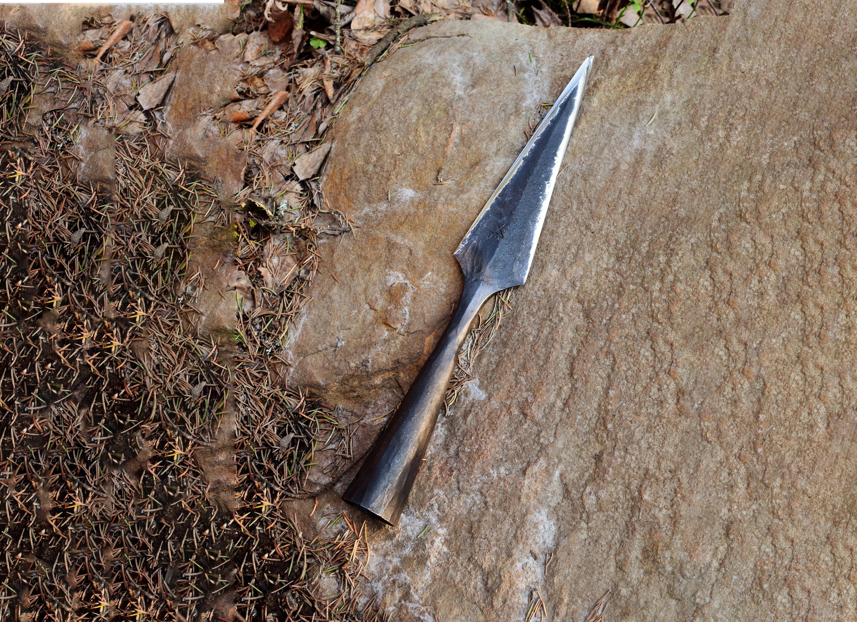 Viking Age Spearhead Replica – Hand-Forged Carbon Steel Weapon