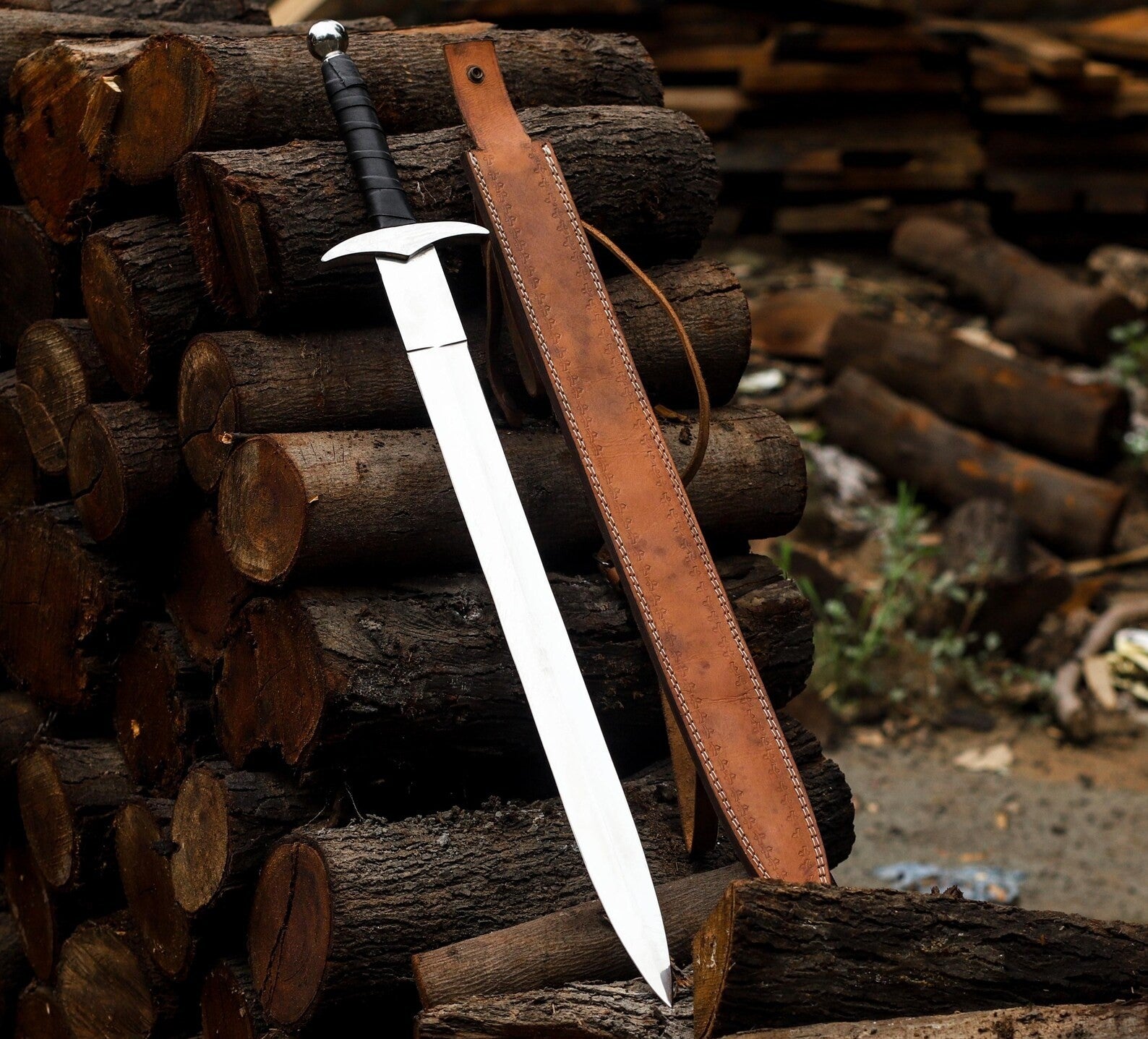 Handmade D2 Steel Viking Sword – Handmade Carbon Steel Blade with Sheath