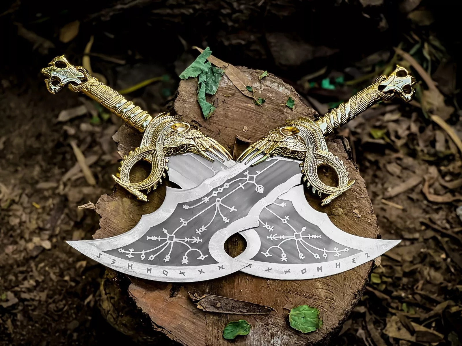 God of War Blades of Chaos Metal blade of replica God of War Blades ...