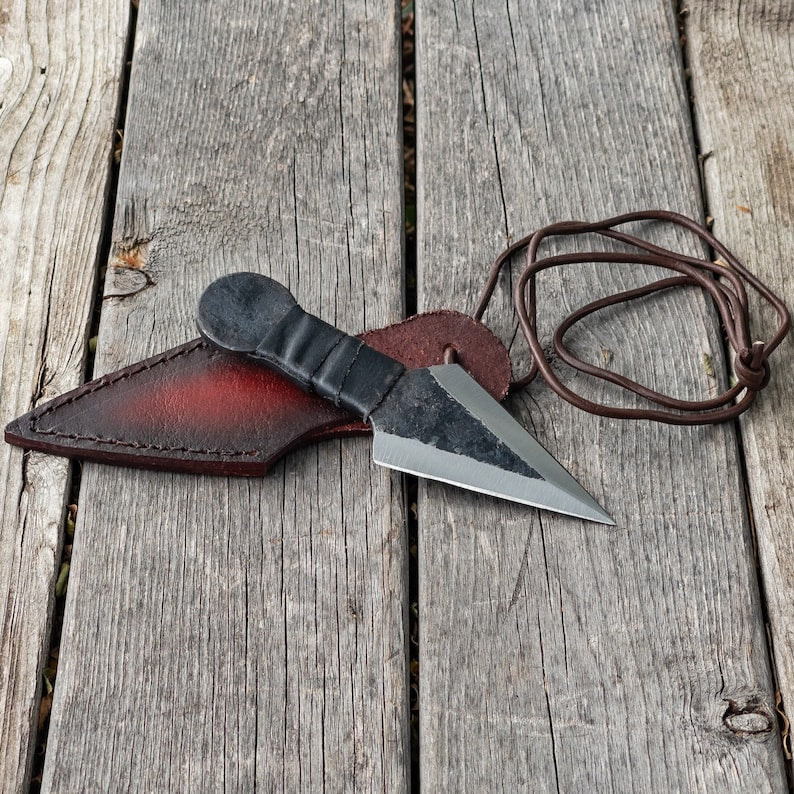 RA-187 Stars Oversee Neck Knife Forged High Carbon Steel Medieval Inspired Compact Throwing Knife Dagger Necklace With Leather Sheath - Ragnar Armoury